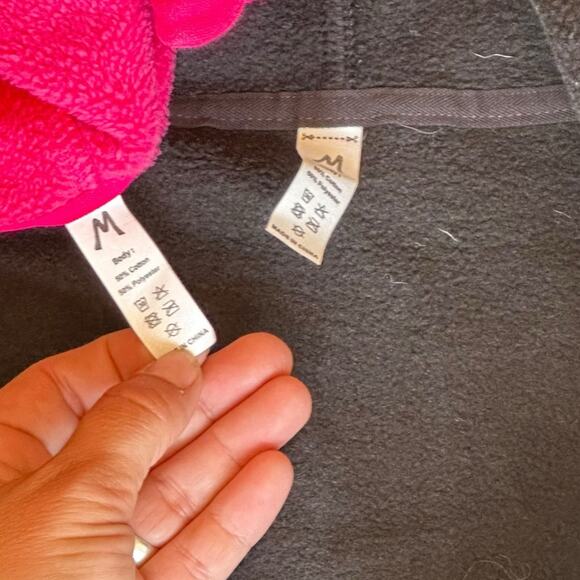 Womens 1/2 Zip Up Hoodie Size Medium Cropped Bundle - Picture 6 of 7